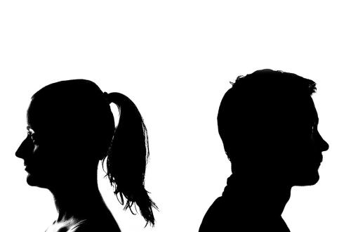 1200px-breakup-908714-1280_1677821657.jpg