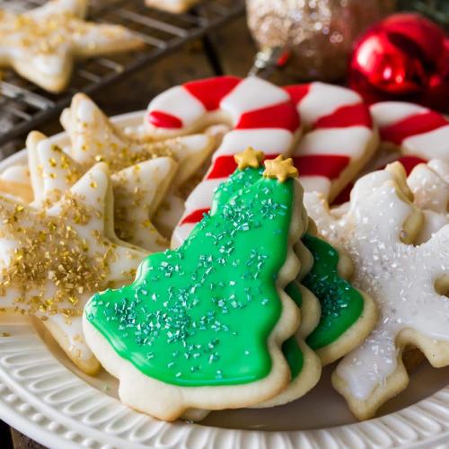 _1670251598.Easy-Sugar-Cookies-Recipe-3-of-6.jpg