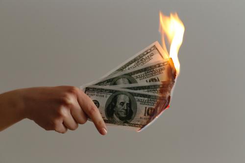 money-burning-jp-valery-mqttda-ky-8-unsplash_1705462634.jpg