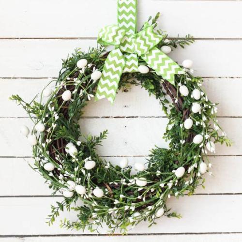thrifty-dollar-store-green-and-white-spring-easter-wreath-at-thehappyhousie-com-11-e1487891352988_1679322211.jpg