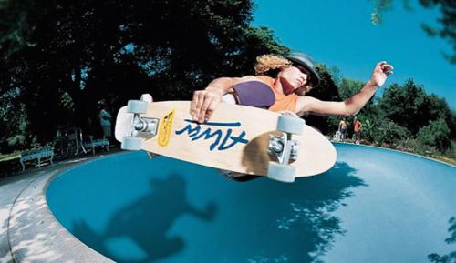 tony-alva-frontside-air_1708111701.jpg