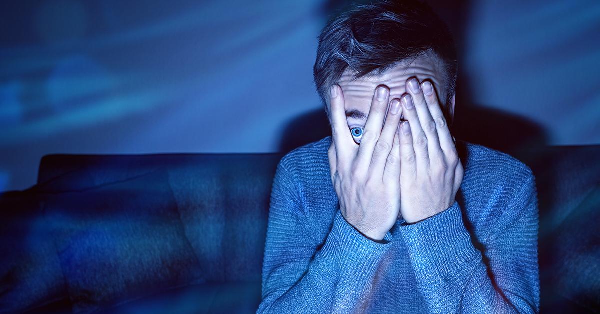 watching-scary-movie_1635375365.jpg