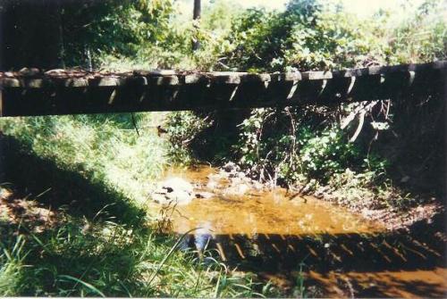 03-creek-and-bridge_1736121734.JPG