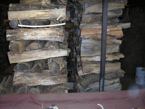 04-our-wood-pile-03_1736703331.JPG