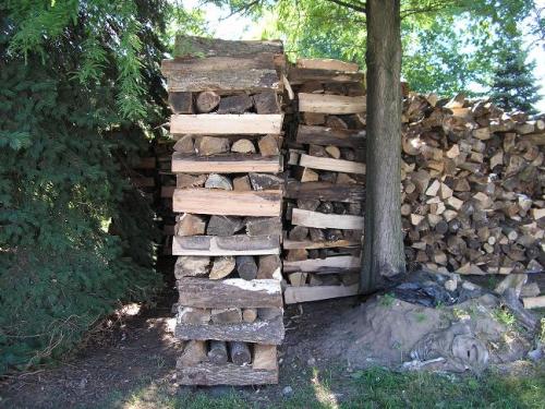 04-wood-pile-outside-04_1736729382.JPG