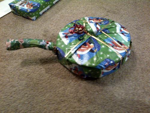 bad-wrapping-frying-pan_1764971534.jpg