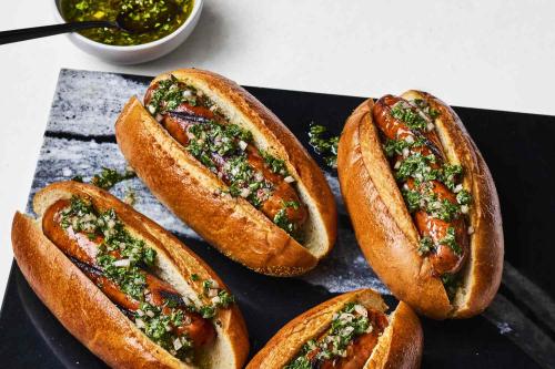 choripan-argentinean-chorizo-sandwich-ft-mag-recipe-1025-f6e6270688164ade80c5f72db504dbfd_1771640815.jpg