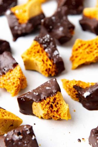 hokey-pokey-honeycomb-2466-1367x2048_1769493067.jpg