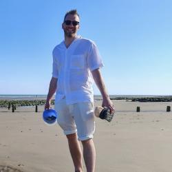 User Profile: IWILLLISTEN12321